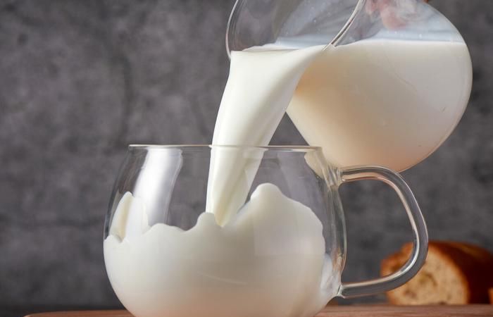 鲜牛乳是什么
，生牛乳大于90%是什么意思？图1