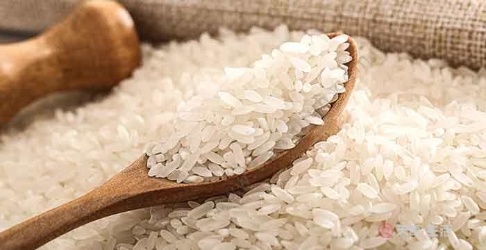 冷冻过的大米要晾干吗
，用水淘过的米没吃晾干还能吃吗？图1