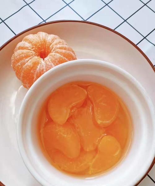 橘子怎么做好吃又简单
，拔丝橘子要怎么做好吃？拔丝橘子要哪些材料？如何做拔丝橘子？图2