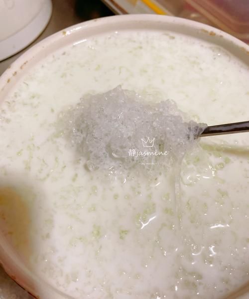 炖好的雪燕可以放几天
，熬好的桃胶雪燕皂角米怎样保存？图1