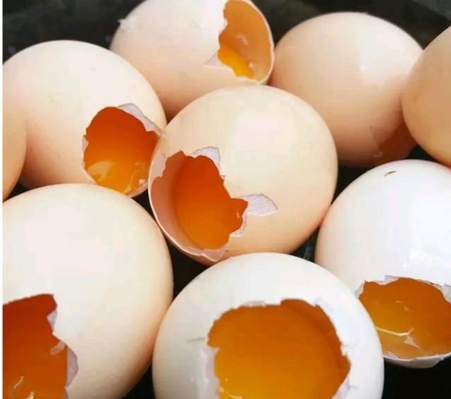 鸡蛋怎么炒不碎
，鸡蛋为什么捏不碎？图3