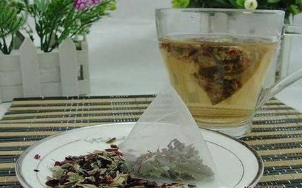 冬瓜荷叶茶有什么用 
，冬瓜荷叶茶是什么味？