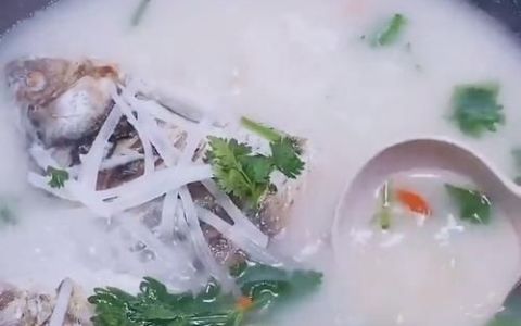 熬鱼汤怎么做好喝又有营养
，鱼汤怎么炖好喝又好吃？