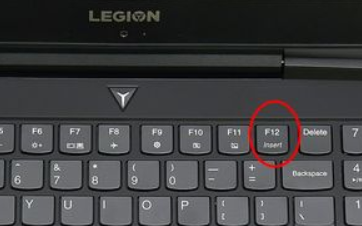 笔记本电脑上的F键怎么用
，笔记本电脑f1到f12键怎么开？
