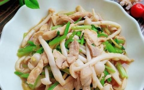 海鲜菇炒猪肚怎么做好吃
，海鲜猪肚鸡煲汤的正宗做法？