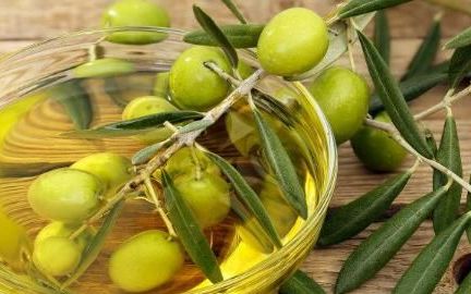 橄榄油打开后多久不能吃
，安安金纯橄榄油没打开放过期了还能用吗？