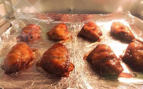 烤箱烤鸡翅要多长时间
，用烤箱烤鸡翅一般需要多长时间温度定多少？
