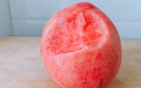 桃子放冰箱能保存多久
，黄桃放冰箱一个月还能吃吗？