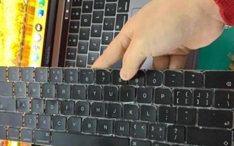 键盘进水了怎么办
，键盘进水了怎么恢复？