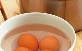 煮鸡蛋应该用冷水还是用沸水？
，蒸鸡蛋加冷水好还是米汤？