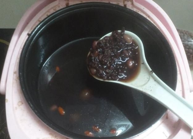 黑米粥用的材料和做法